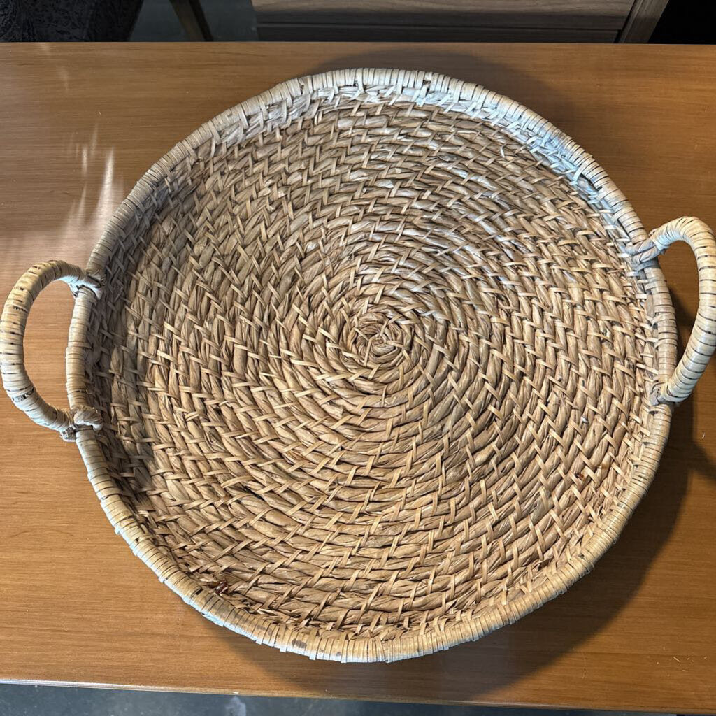 Round Wicker Tray W/ Handles- 17.5X17.5X5H