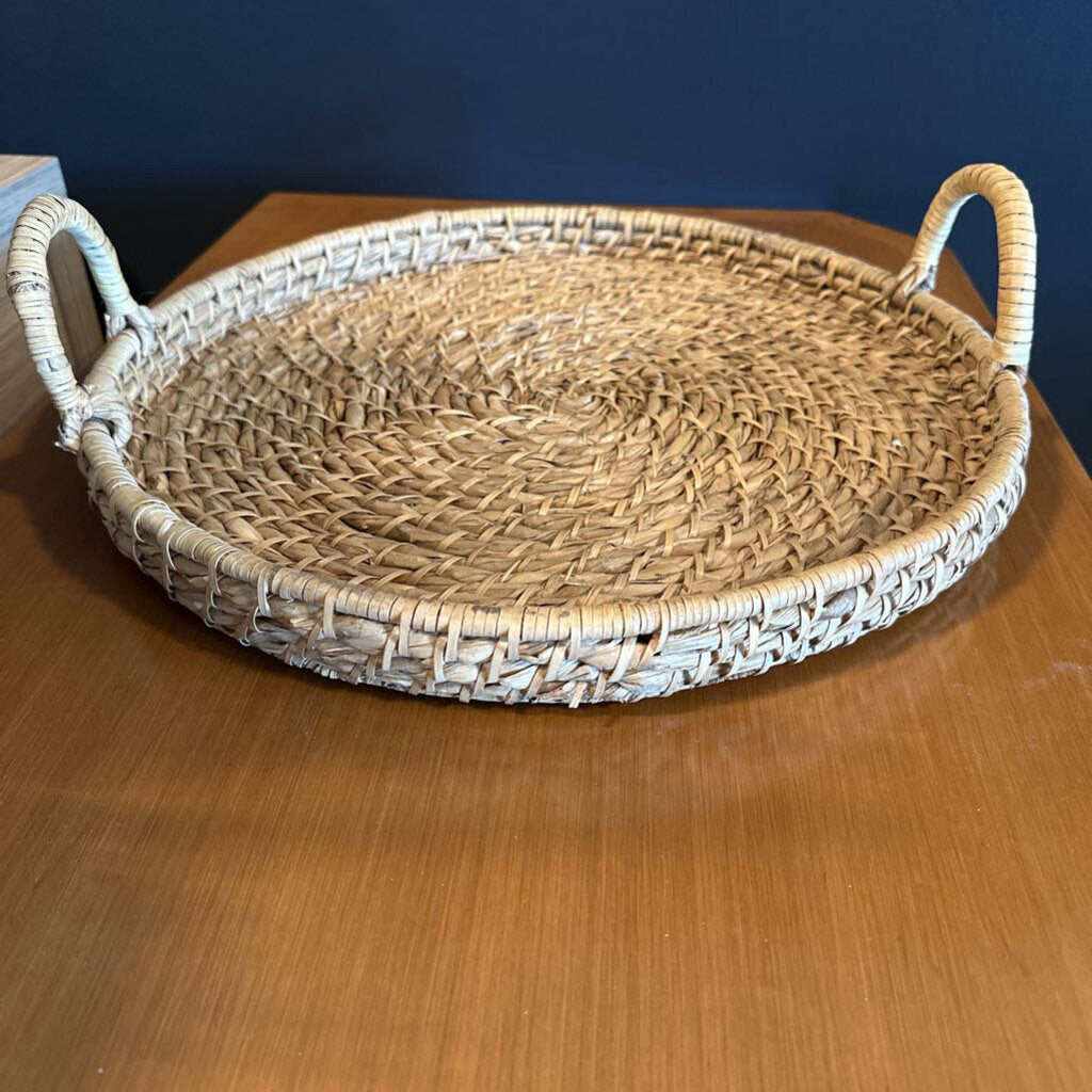 Round Wicker Tray W/ Handles- 17.5X17.5X5H