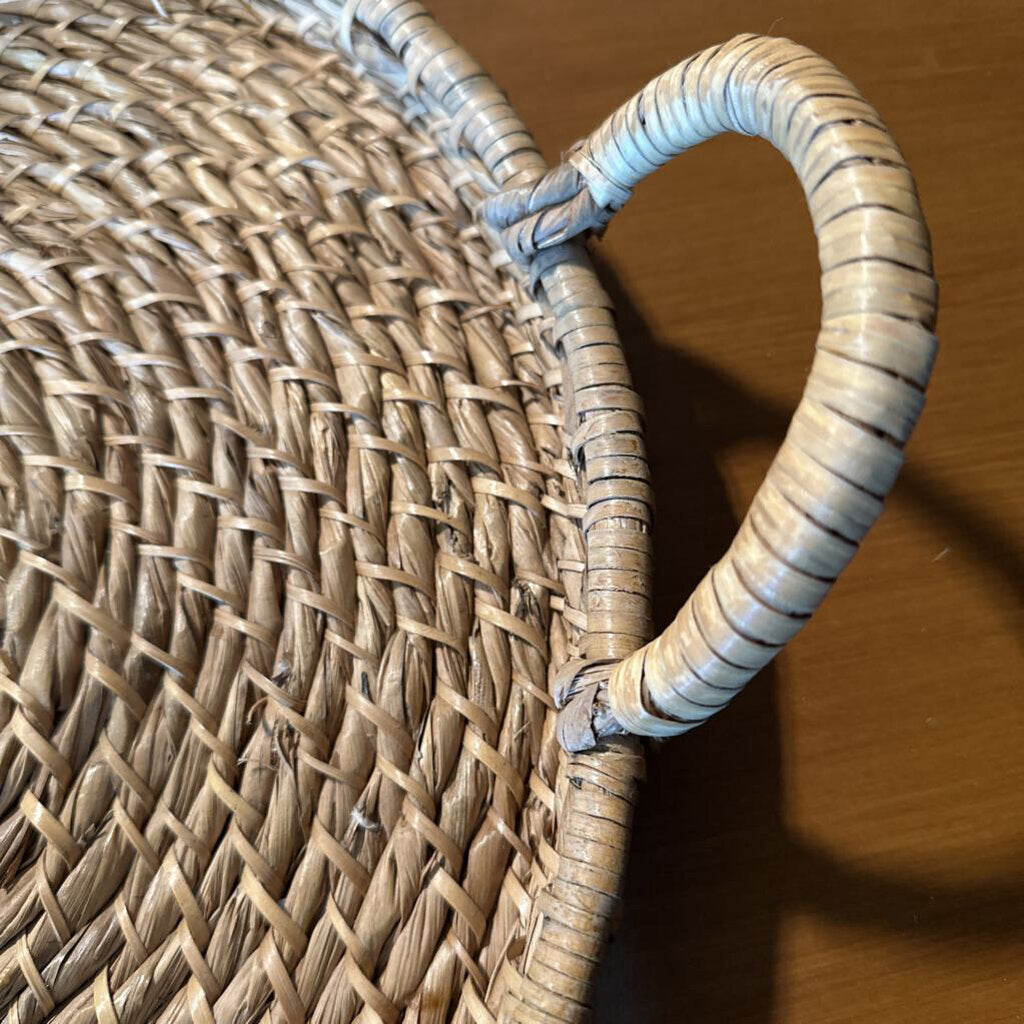 Round Wicker Tray W/ Handles- 17.5X17.5X5H