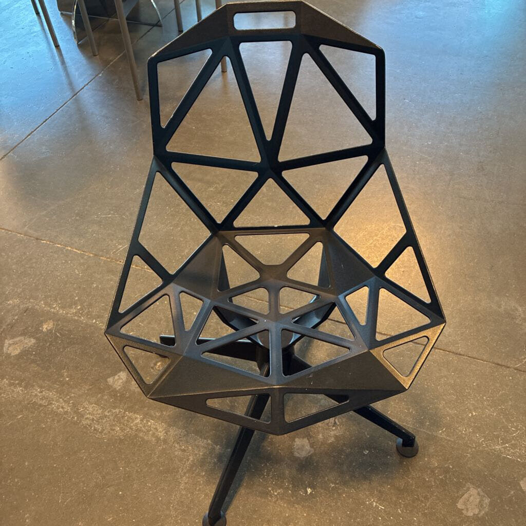 Magis Swivel Chair - AS IS - 21.5X20X33H