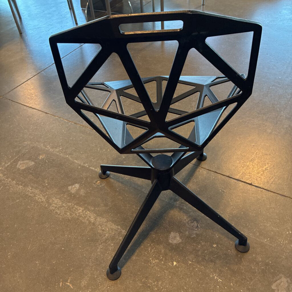 Magis Swivel Chair - AS IS - 21.5X20X33H