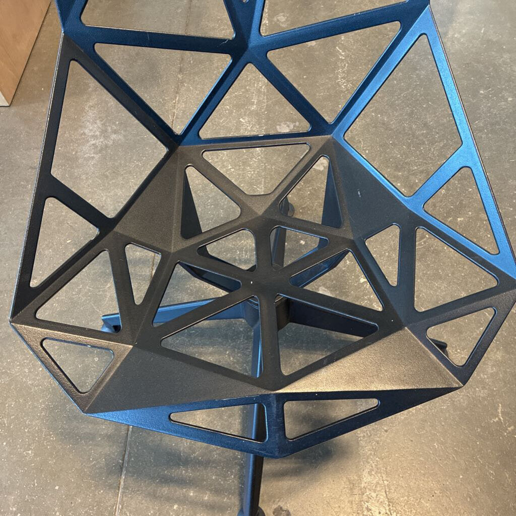 Magis Swivel Chair - AS IS - 21.5X20X33H