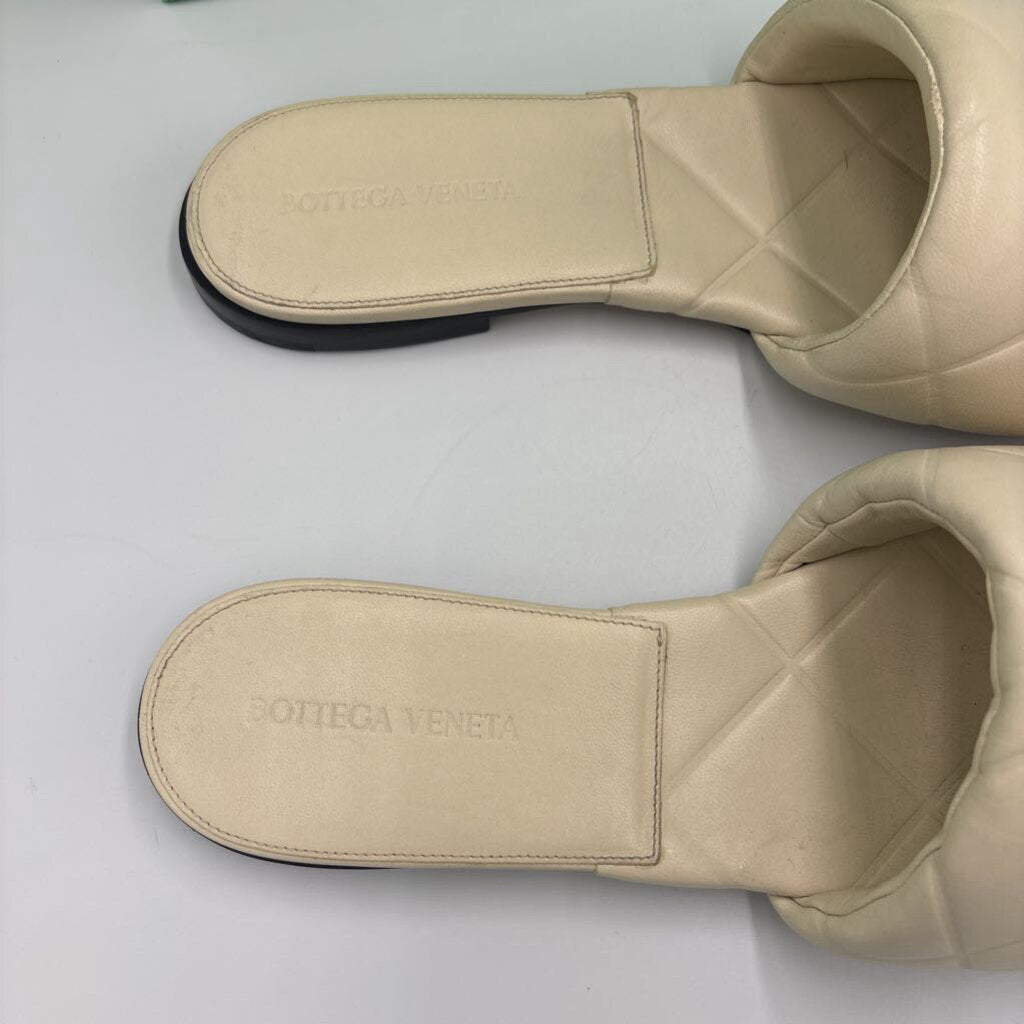 Bottega Veneta Lido Flat Sandal - Size 41