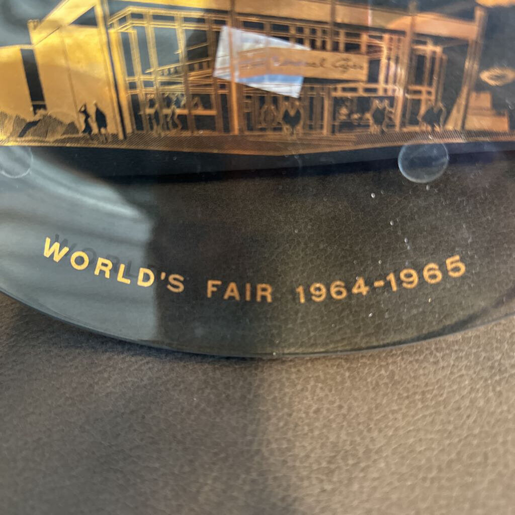 General Cigar Worlds Fair Plate- 1964-1965- 6.5X8.5X1