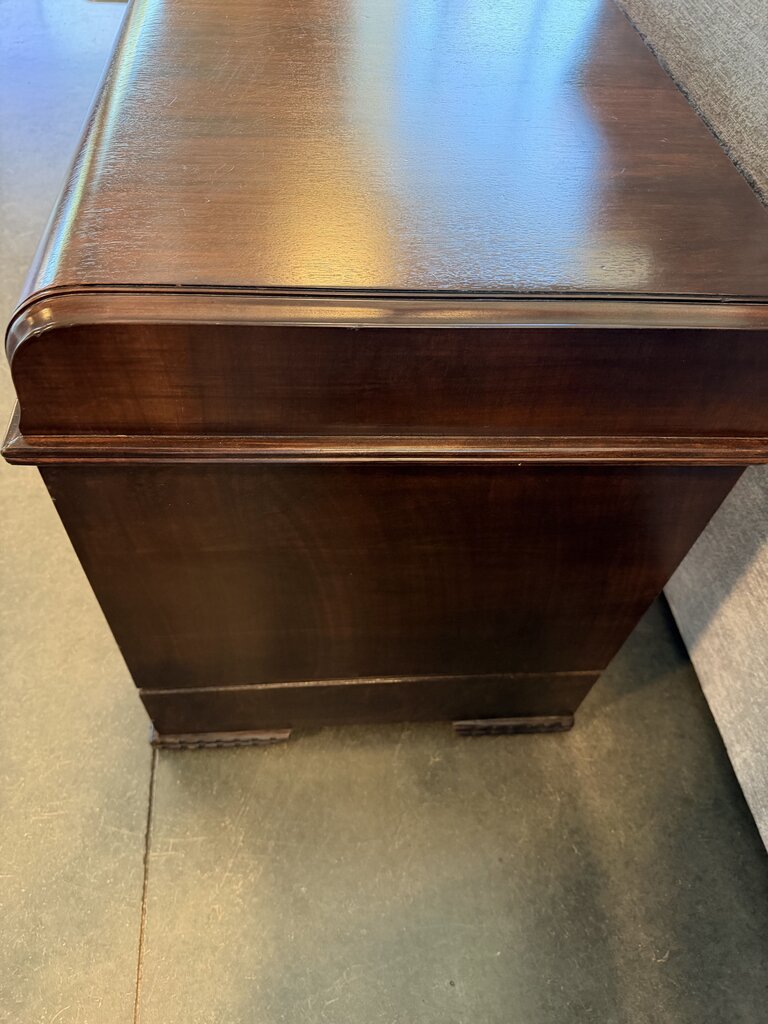 Lane Cedar Lined Hope Chest -46X18.5X23H