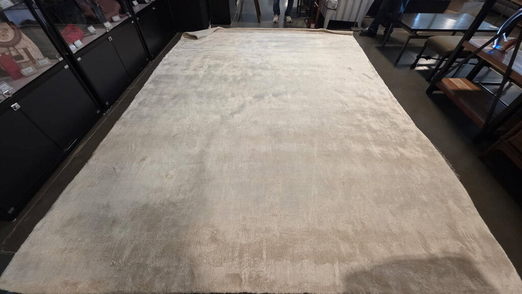 Handloomed Viscose Vail Rug - 10X14