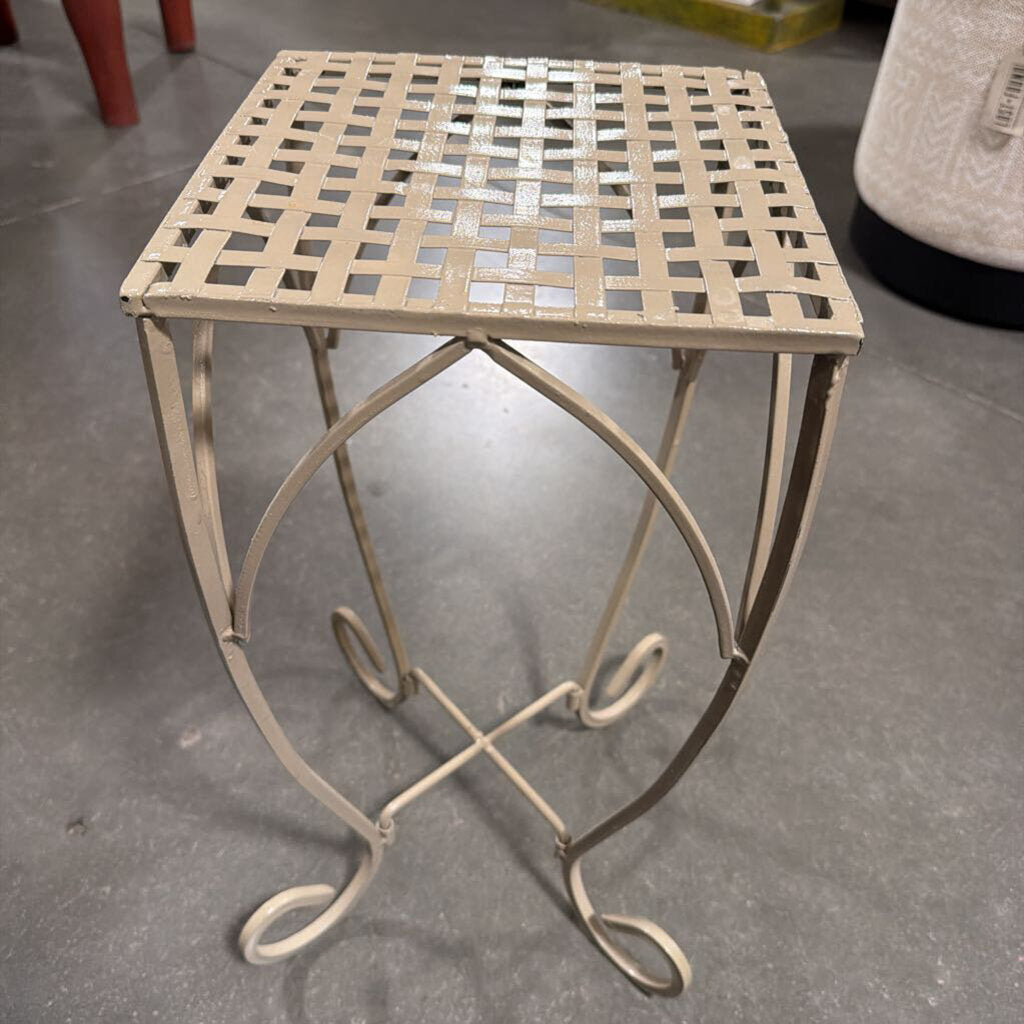 Metal Painted Woven Side Table- 9.5X9.5X20H