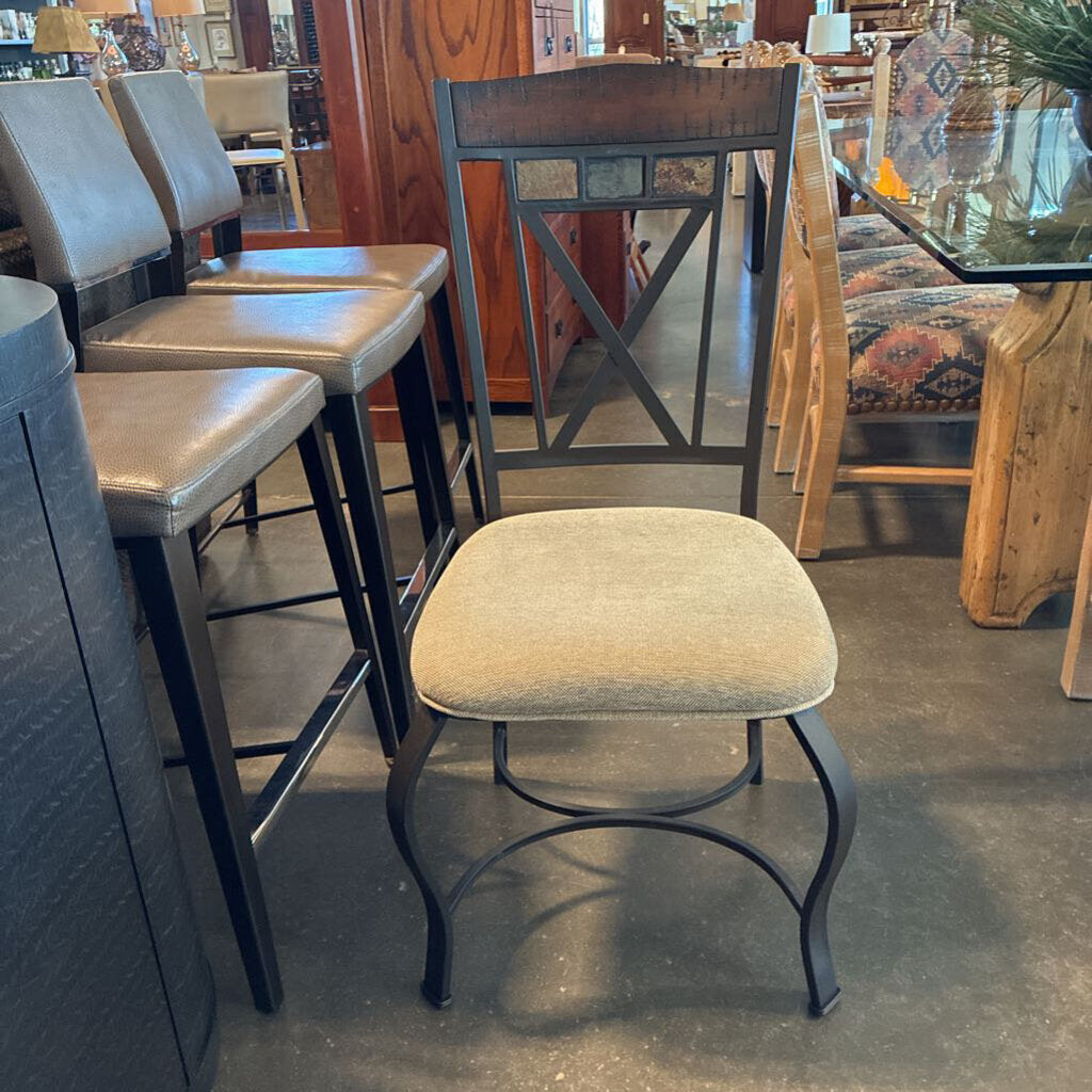 Vinasville Upholstered Side Chair - 20X19X40H